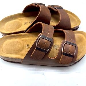 CUSHIONAIRE Sandals Size 7